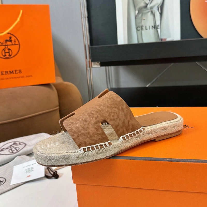 H**mes slippers